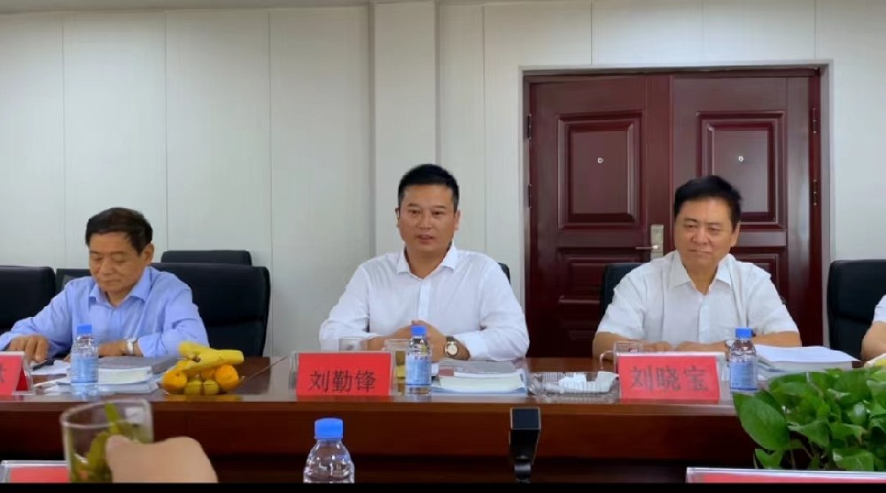 多拼式大斷面隧道窯&移動式隧道窯大規(guī)模固廢處置技術(shù)裝備暨煤矸石、建筑垃圾盾溝泥等大宗固廢燒結(jié)法技術(shù)裝備專場推介會圓滿落幕！